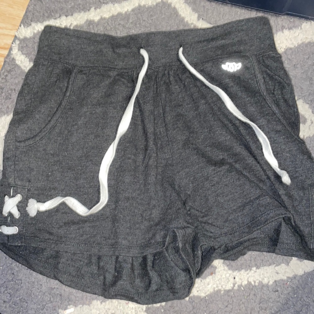 maurice’s shorts- size small